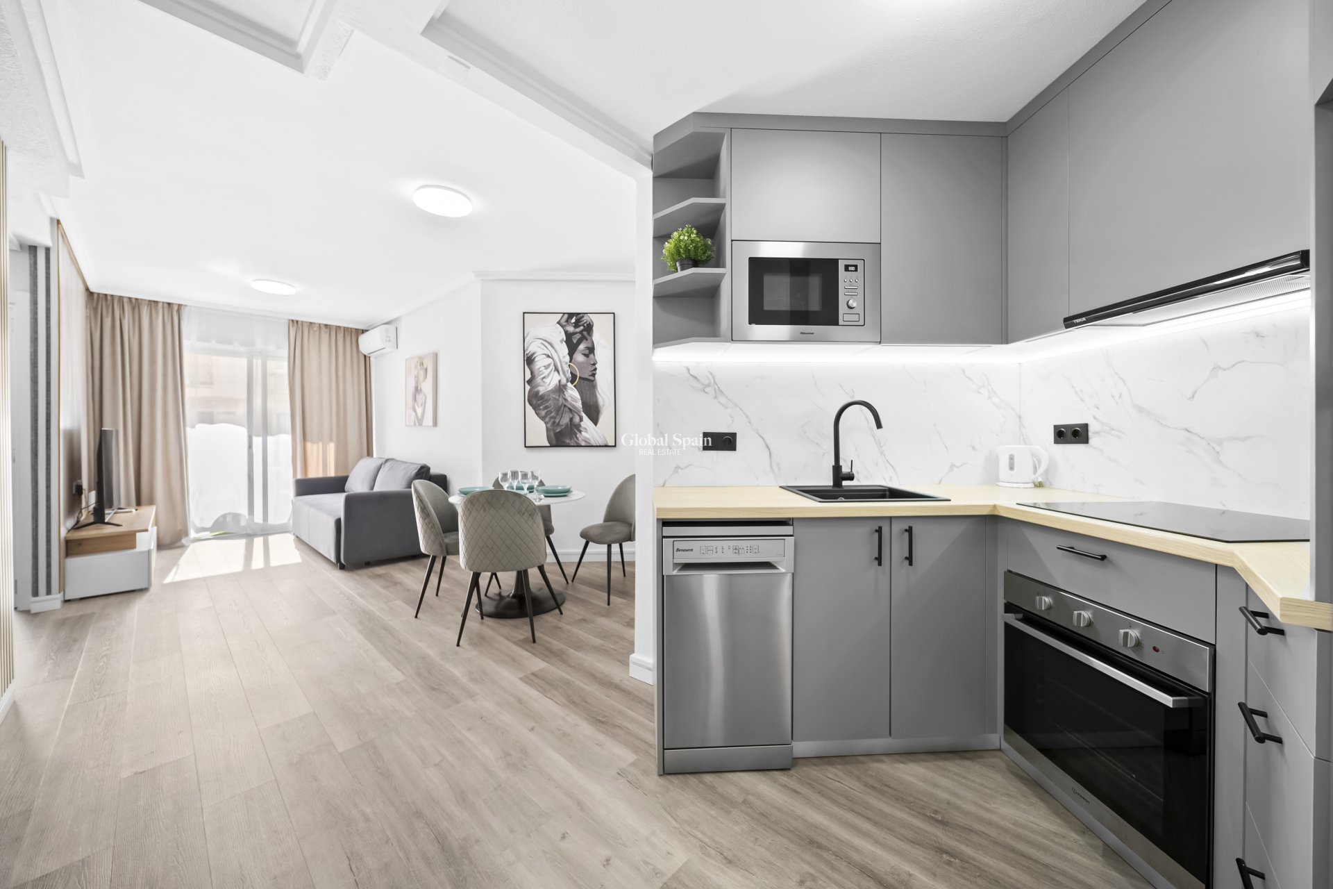 Revente - Appartement -
TORREVIEJA - Centro