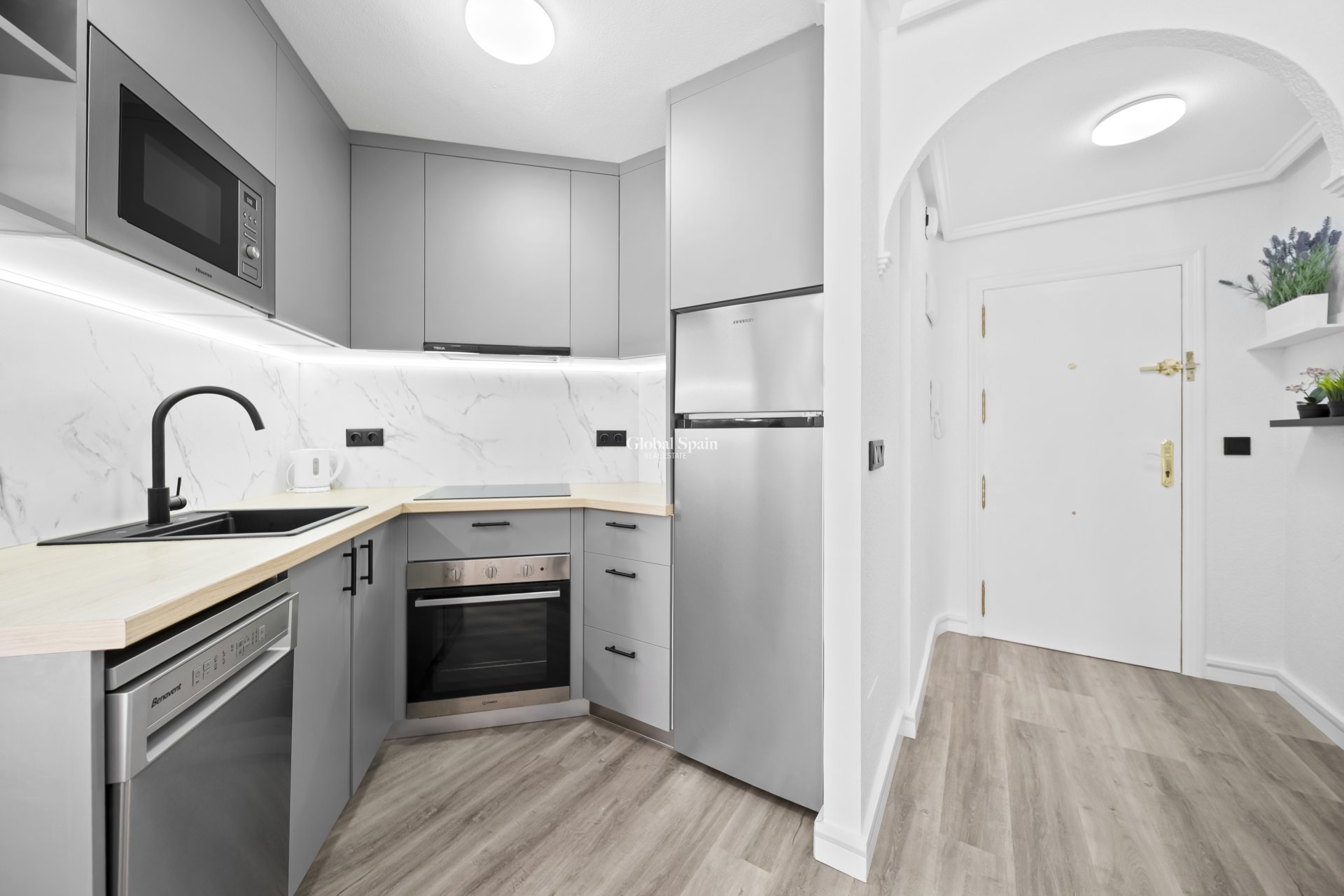 Revente - Appartement -
TORREVIEJA - Centro