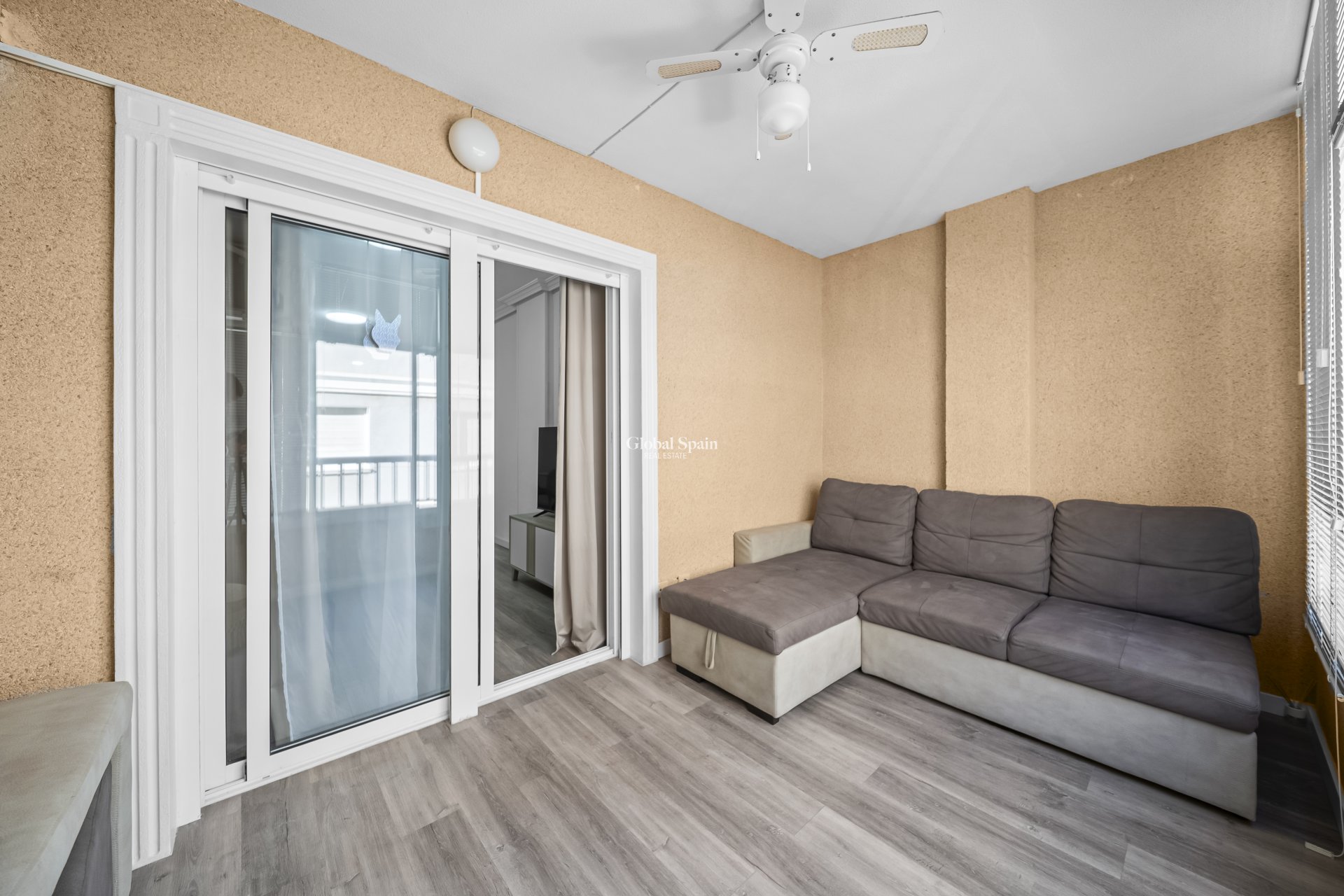 Revente - Appartement -
TORREVIEJA - Centro