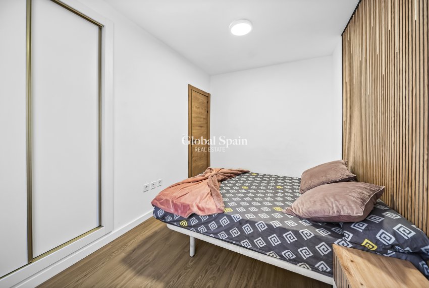 Revente - Appartement -
TORREVIEJA - Centro