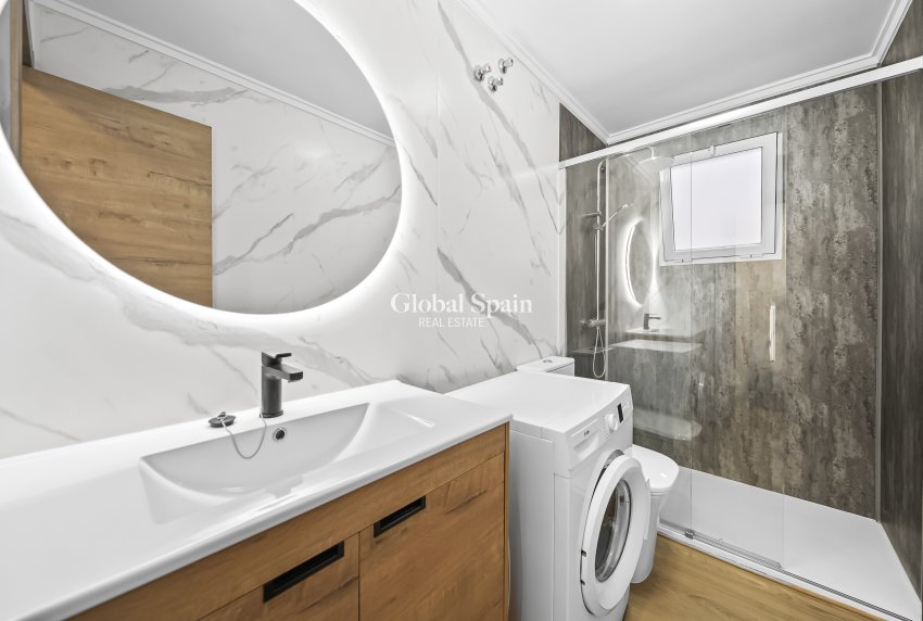 Revente - Appartement -
TORREVIEJA - Centro