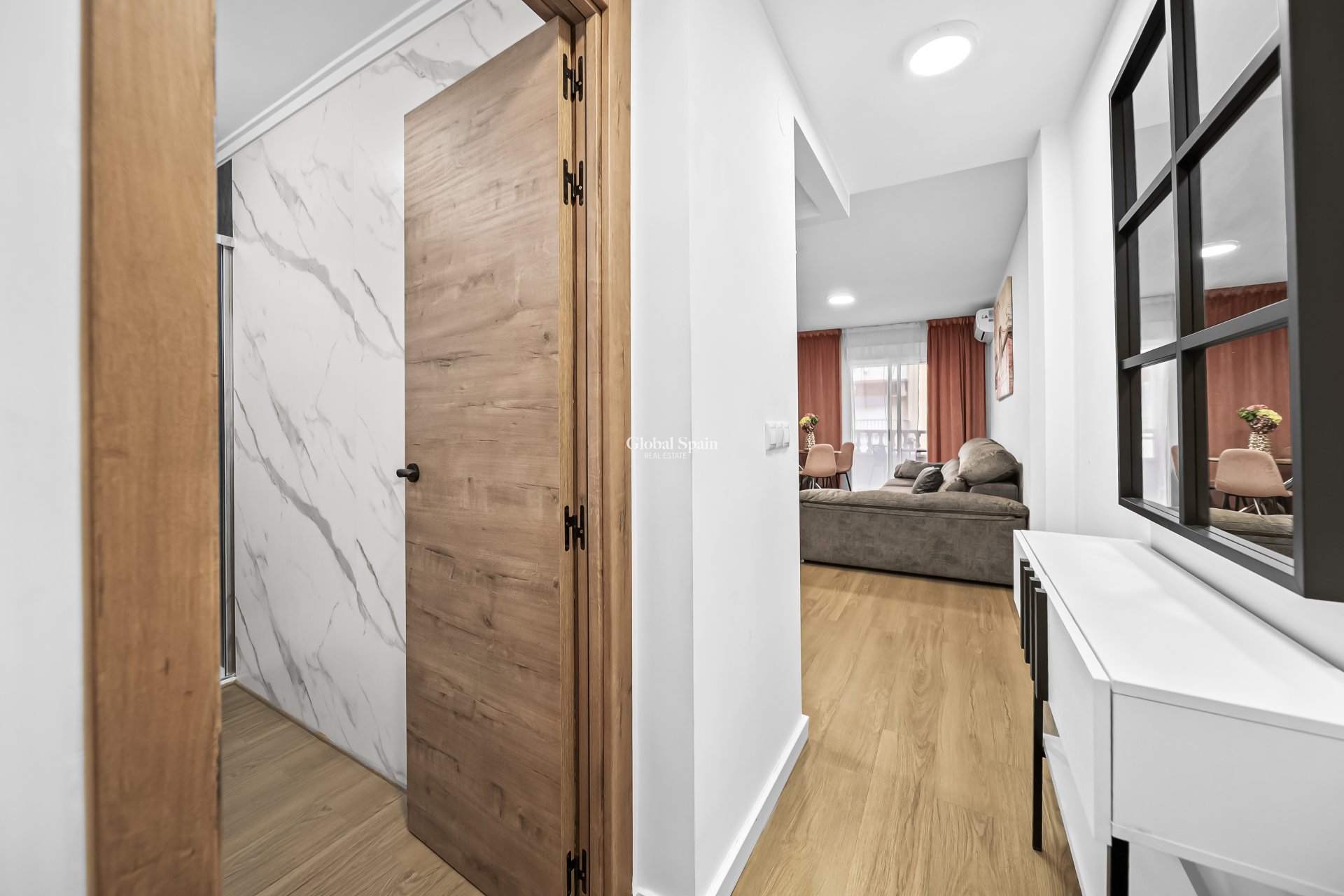 Revente - Appartement -
TORREVIEJA - Centro