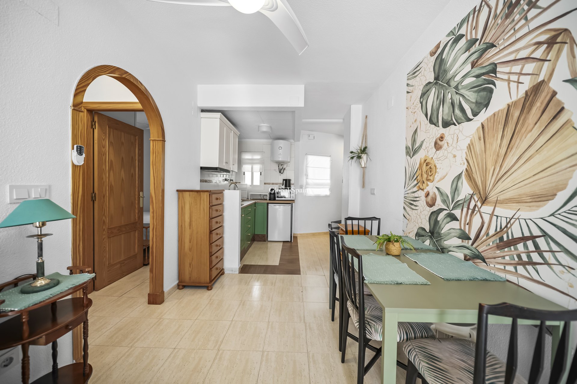 Revente - APPARTEMENT -
TORREVIEJA - Centro