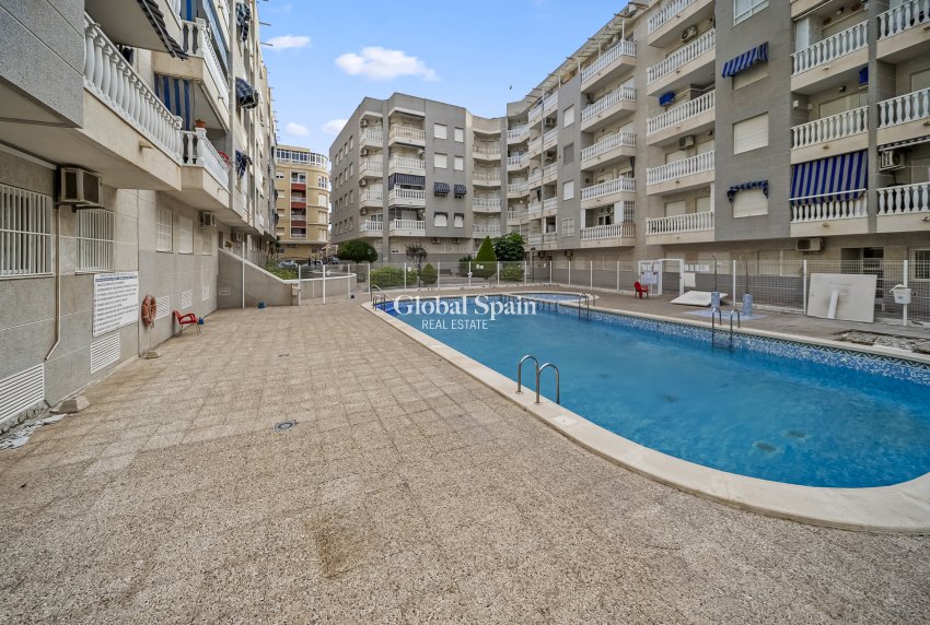 Revente - APPARTEMENT -
TORREVIEJA - Centro