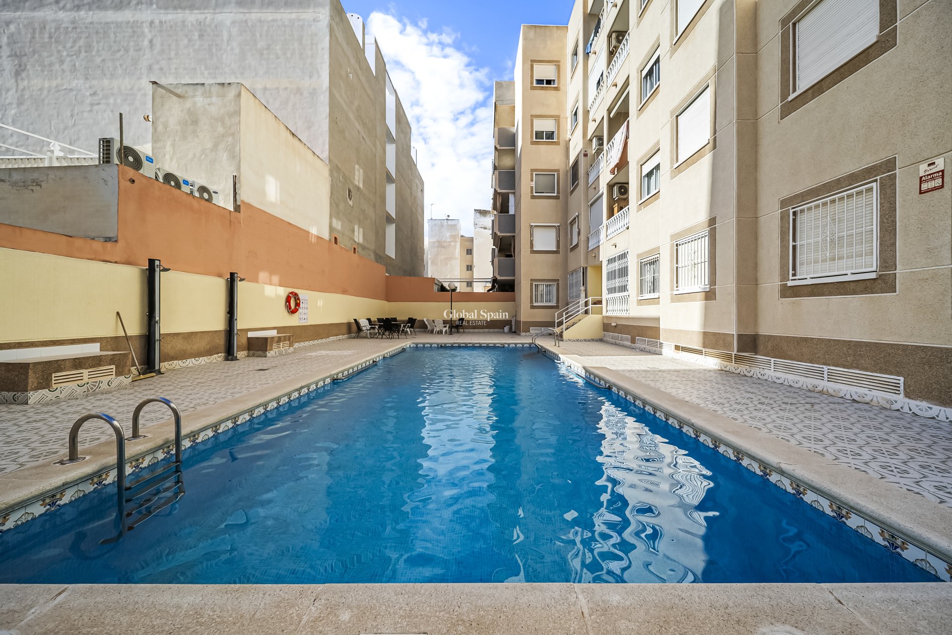 Revente - APPARTEMENT -
TORREVIEJA - Centro