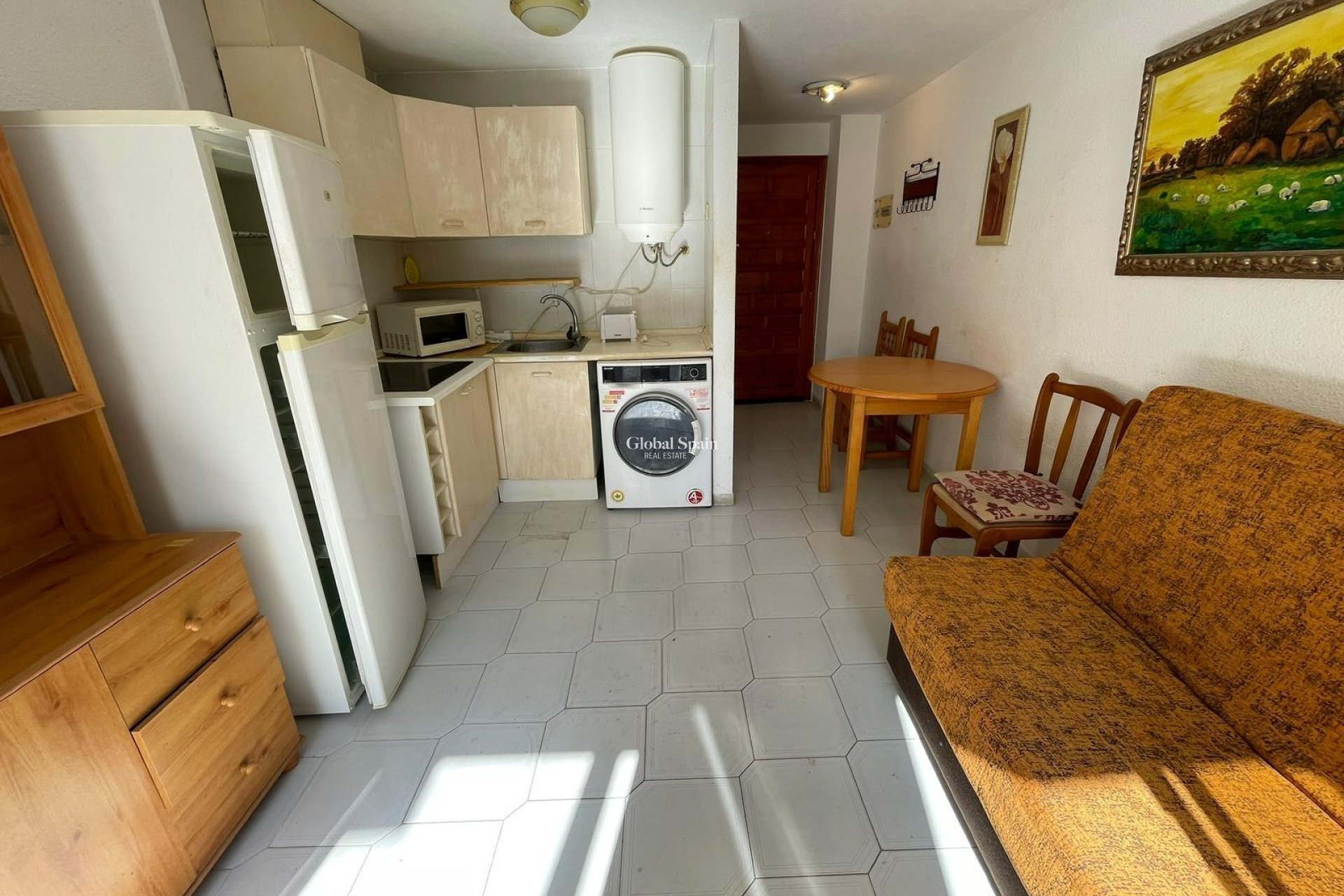 Revente - APPARTEMENT -
TORREVIEJA - Centro