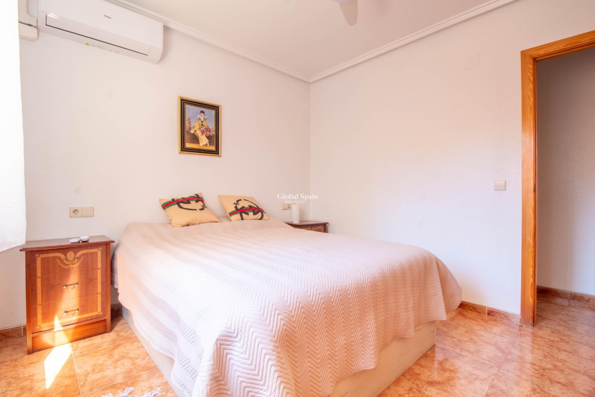 Revente - APPARTEMENT -
TORREVIEJA - Centro