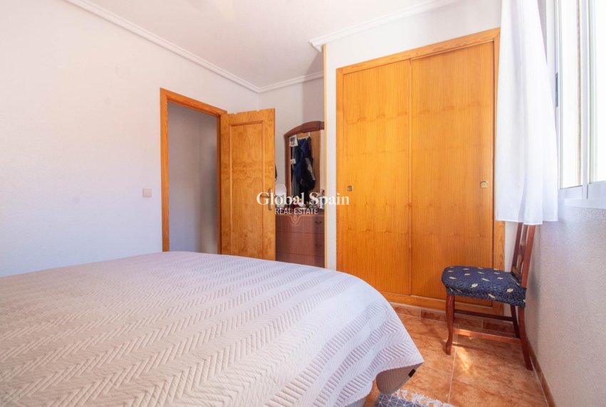 Revente - APPARTEMENT -
TORREVIEJA - Centro