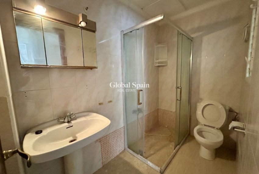 Revente - APPARTEMENT -
TORREVIEJA - Costa Blanca