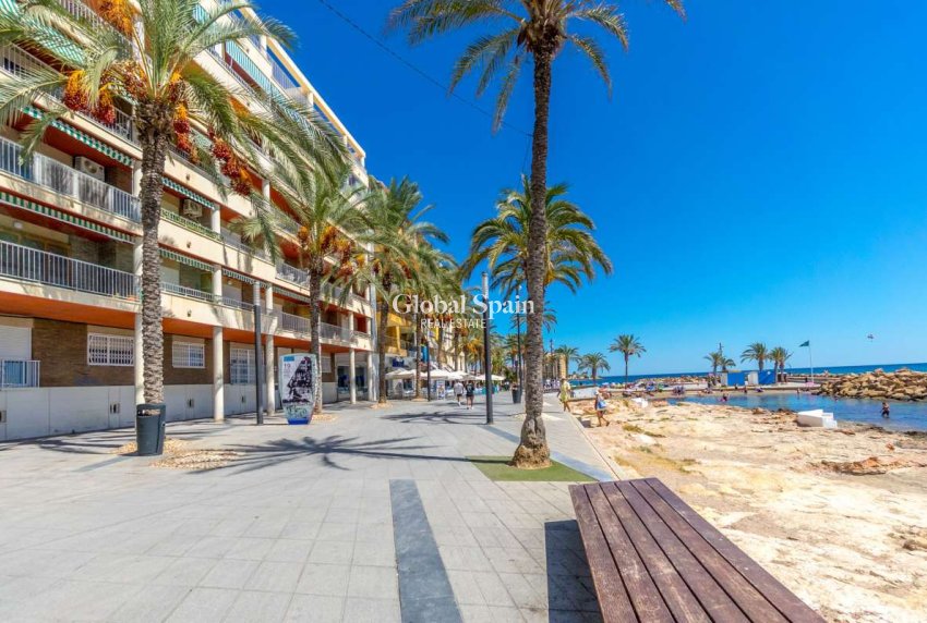 Revente - APPARTEMENT -
TORREVIEJA - Costa Blanca