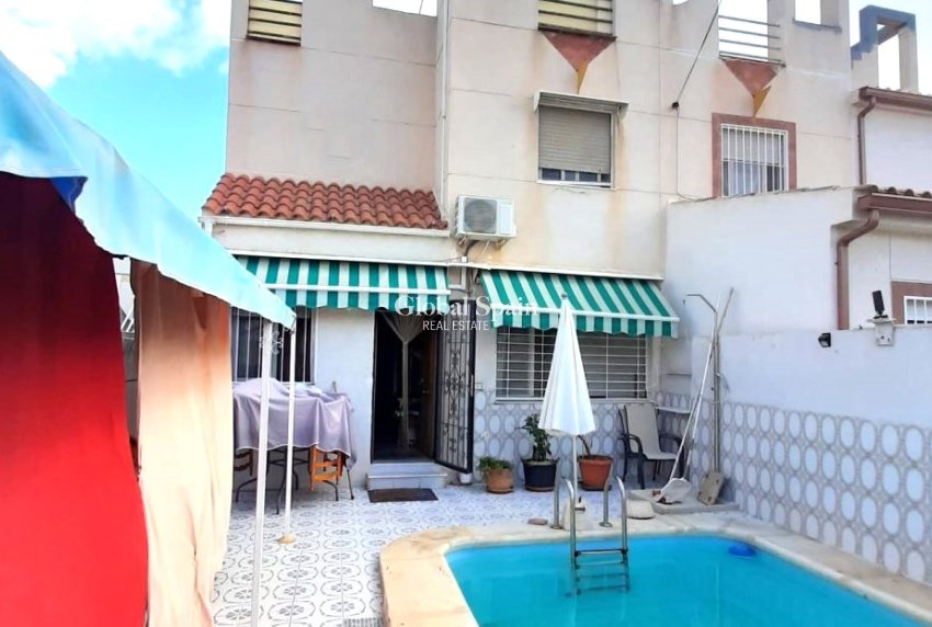 Revente - APPARTEMENT -
TORREVIEJA - Costa Blanca