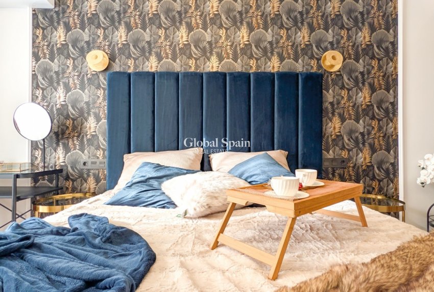 Revente - APPARTEMENT -
TORREVIEJA - Costa Blanca