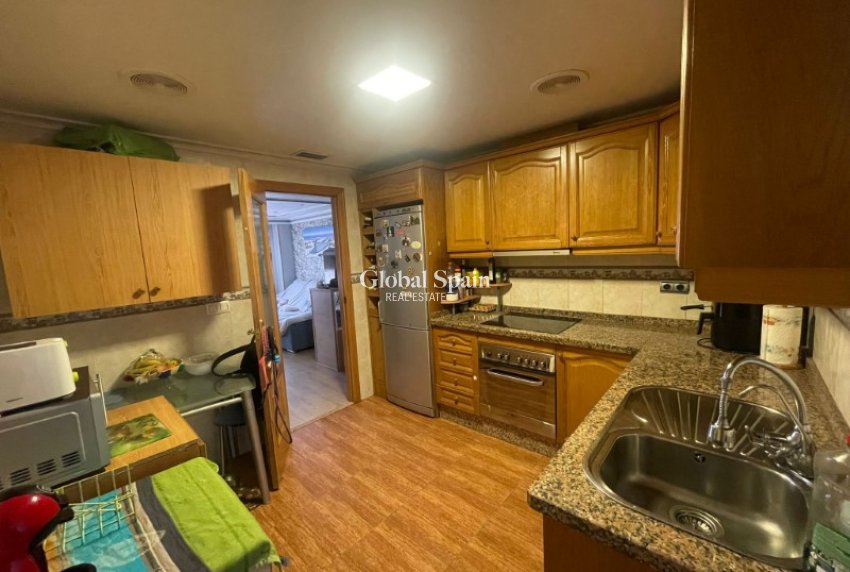 Revente - APPARTEMENT -
TORREVIEJA - Costa Blanca