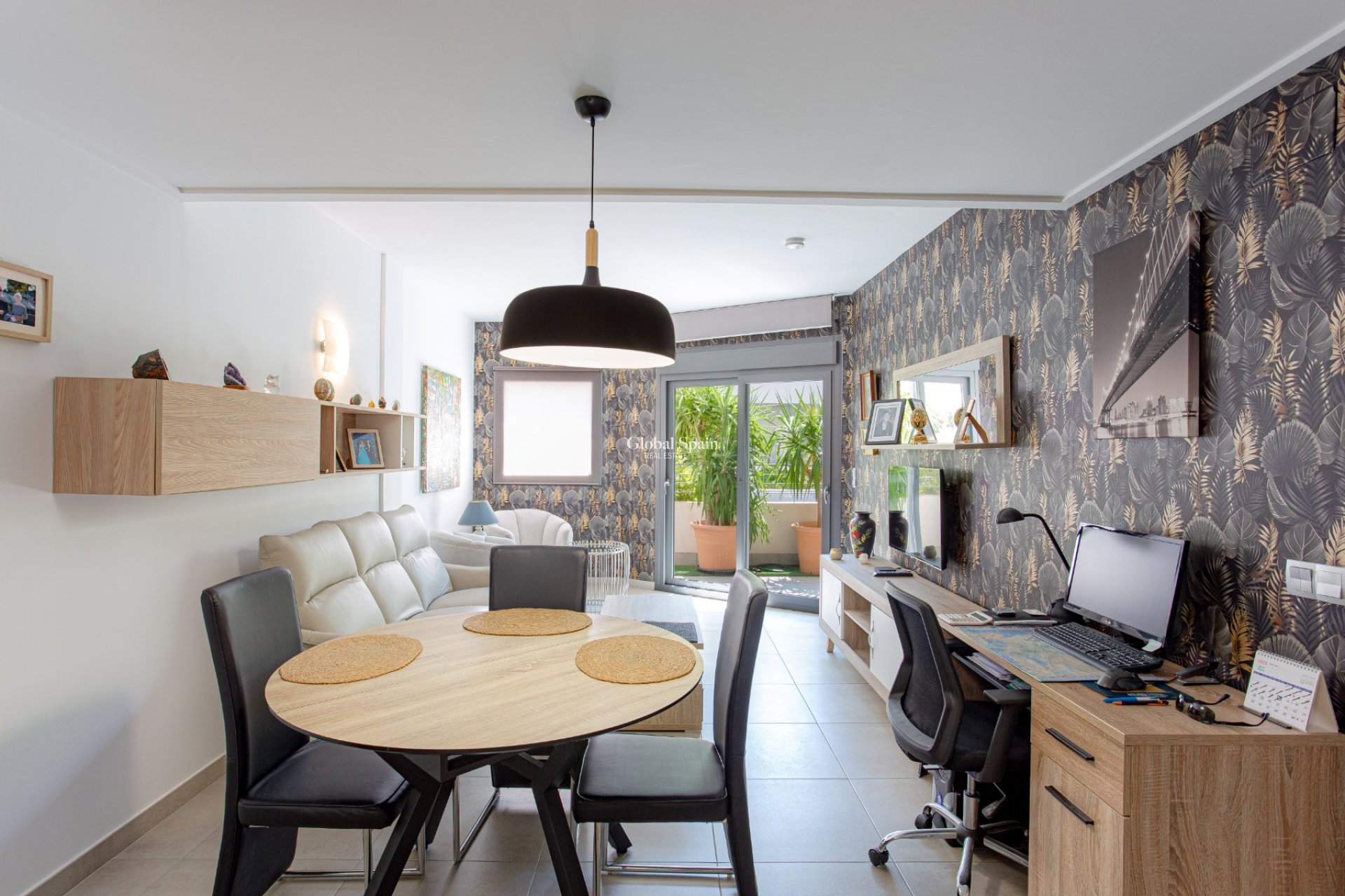 Revente - APPARTEMENT -
TORREVIEJA - Costa Blanca