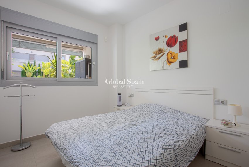 Revente - APPARTEMENT -
TORREVIEJA - Costa Blanca