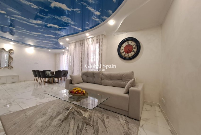 Revente - APPARTEMENT -
TORREVIEJA - Costa Blanca