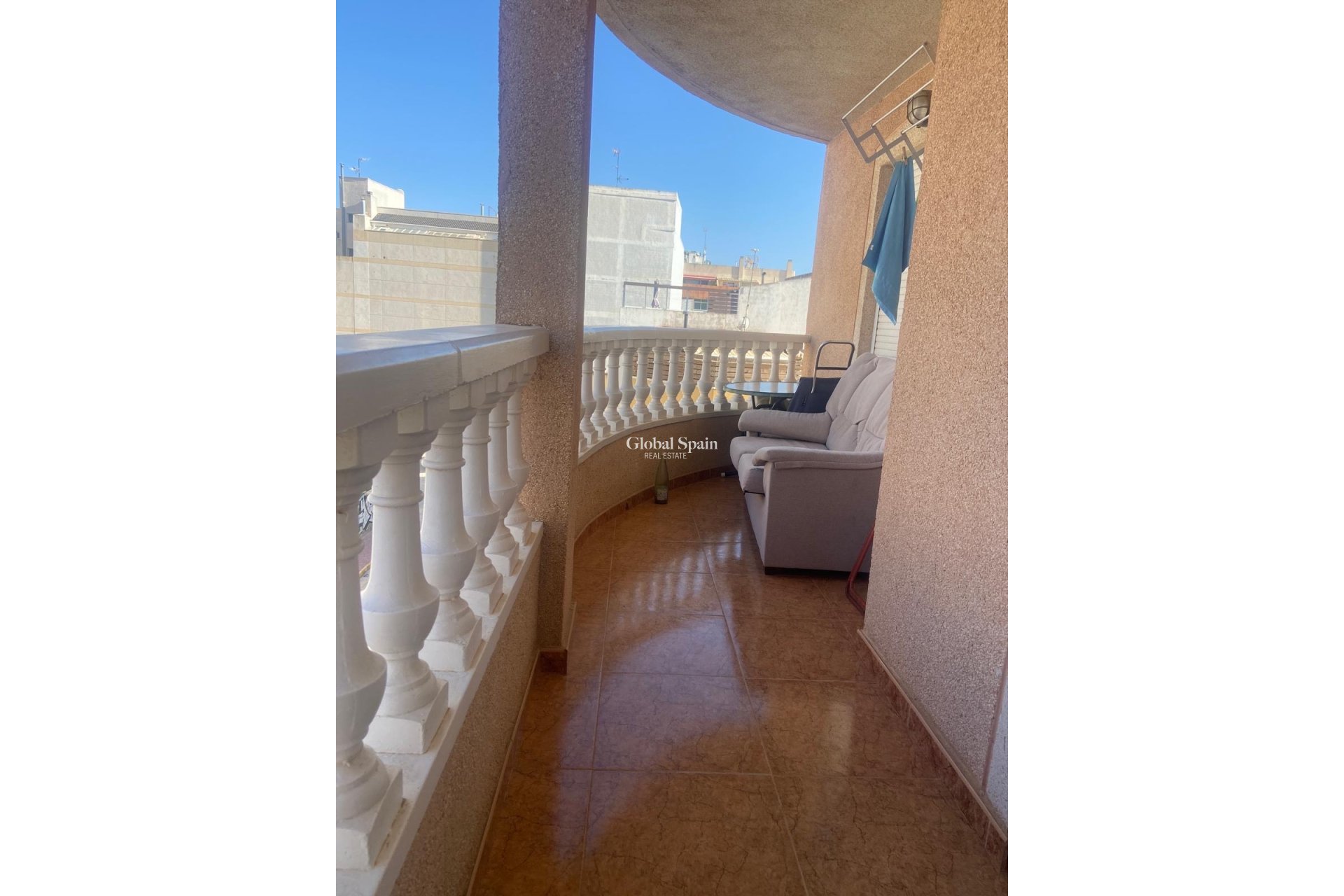 Revente - APPARTEMENT -
TORREVIEJA - Costa Blanca