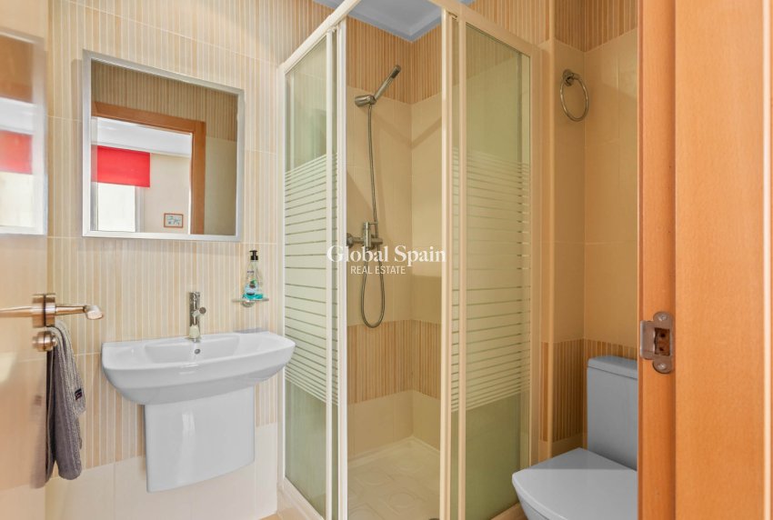 Revente - APPARTEMENT -
TORREVIEJA - Costa Blanca