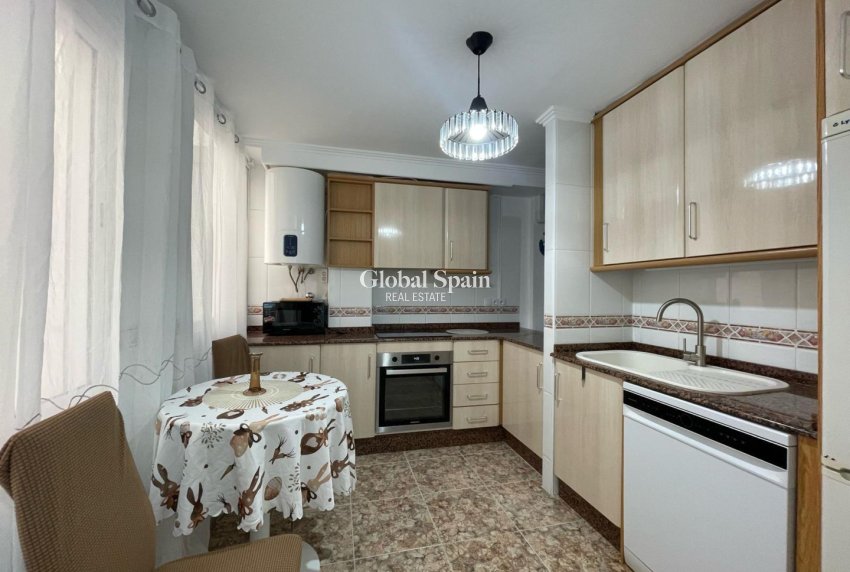 Revente - APPARTEMENT -
TORREVIEJA - Costa Blanca