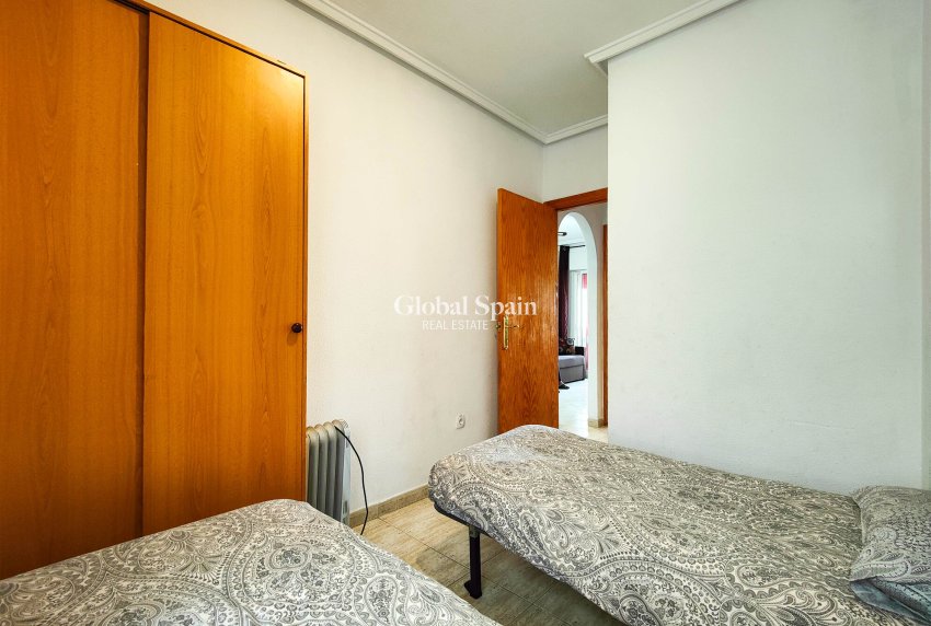 Revente - APPARTEMENT -
TORREVIEJA - Costa Blanca