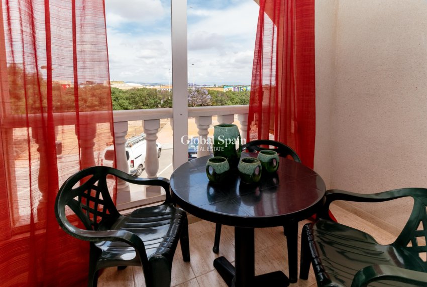 Revente - APPARTEMENT -
TORREVIEJA - Costa Blanca