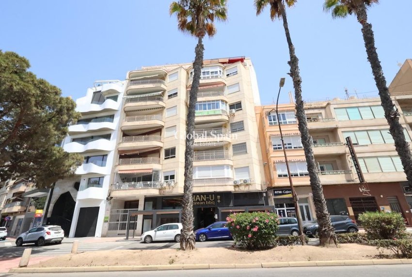 Revente - APPARTEMENT -
TORREVIEJA - Costa Blanca