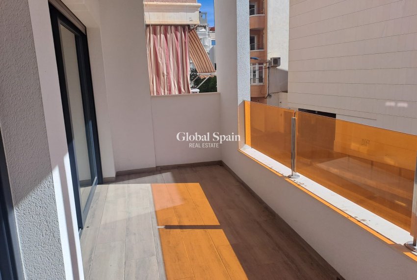 Revente - APPARTEMENT -
TORREVIEJA - Costa Blanca