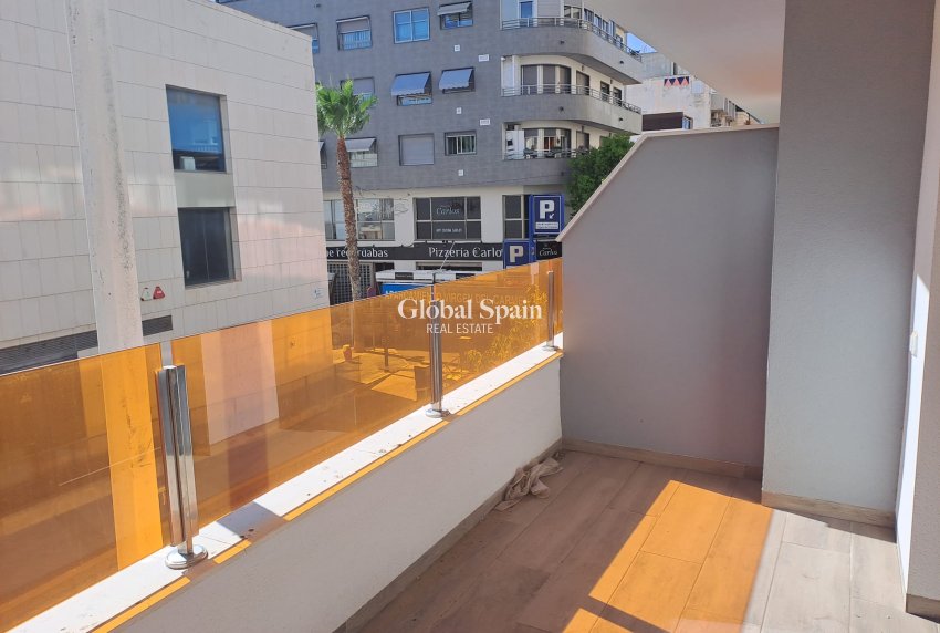 Revente - APPARTEMENT -
TORREVIEJA - Costa Blanca