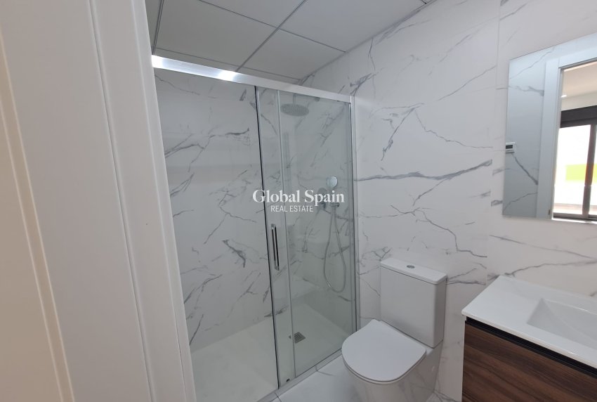 Revente - APPARTEMENT -
TORREVIEJA - Costa Blanca