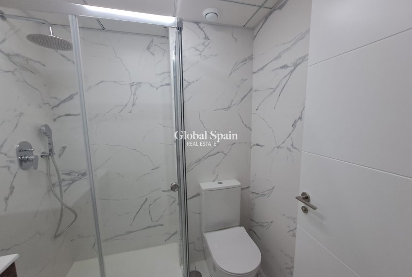 Revente - APPARTEMENT -
TORREVIEJA - Costa Blanca