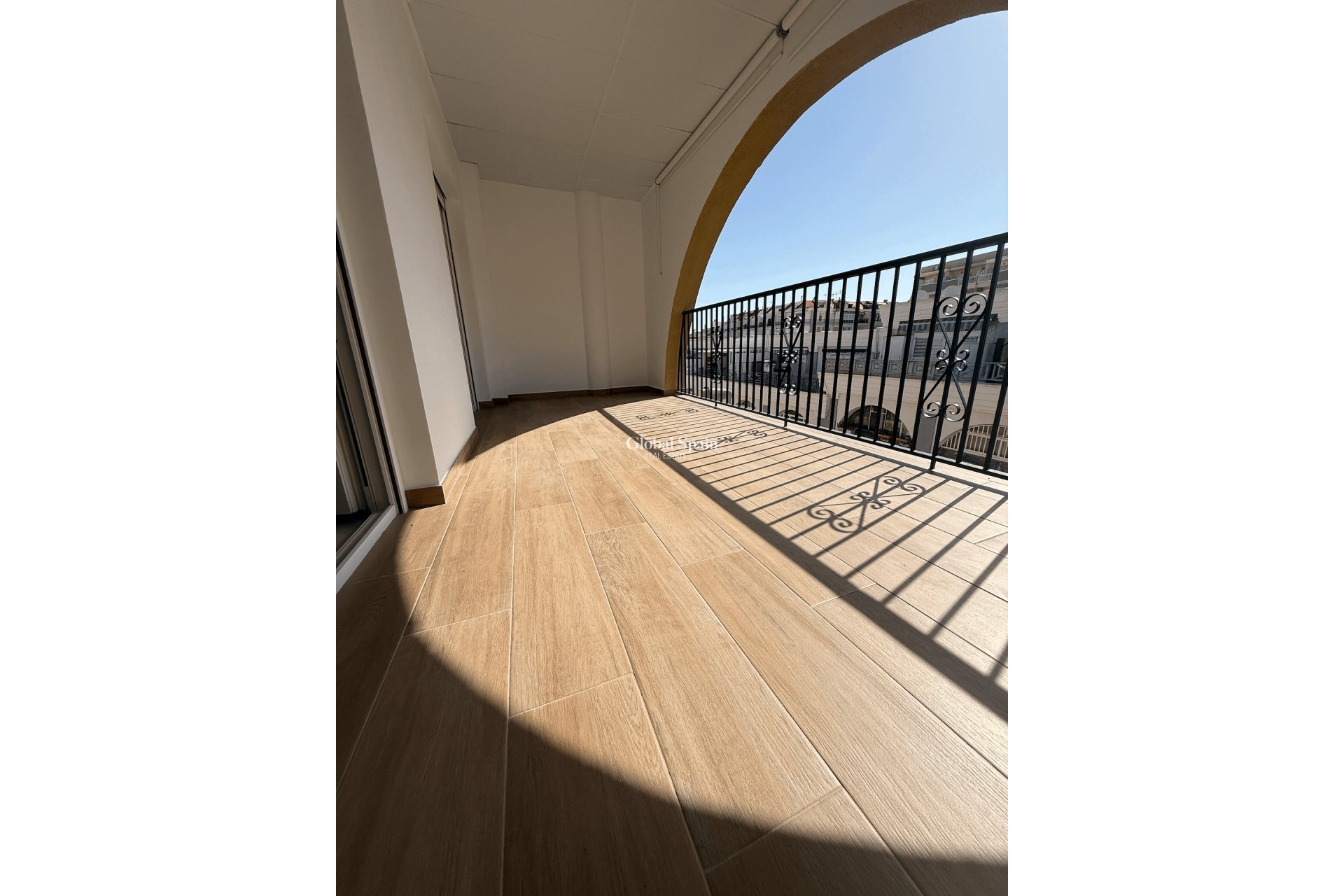 Revente - APPARTEMENT -
TORREVIEJA - Costa Blanca