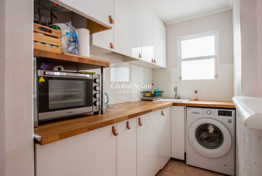 Revente - APPARTEMENT -
TORREVIEJA - Costa Blanca