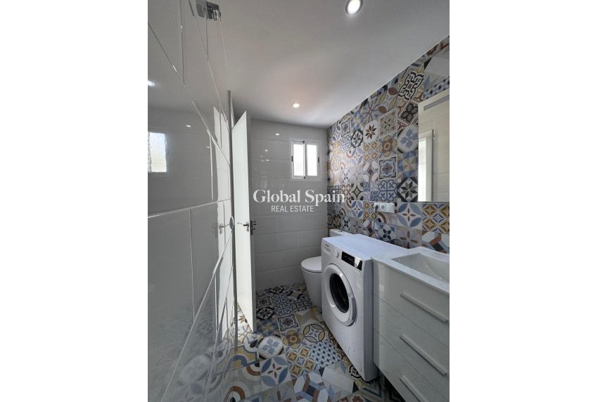 Revente - APPARTEMENT -
TORREVIEJA - Costa Blanca