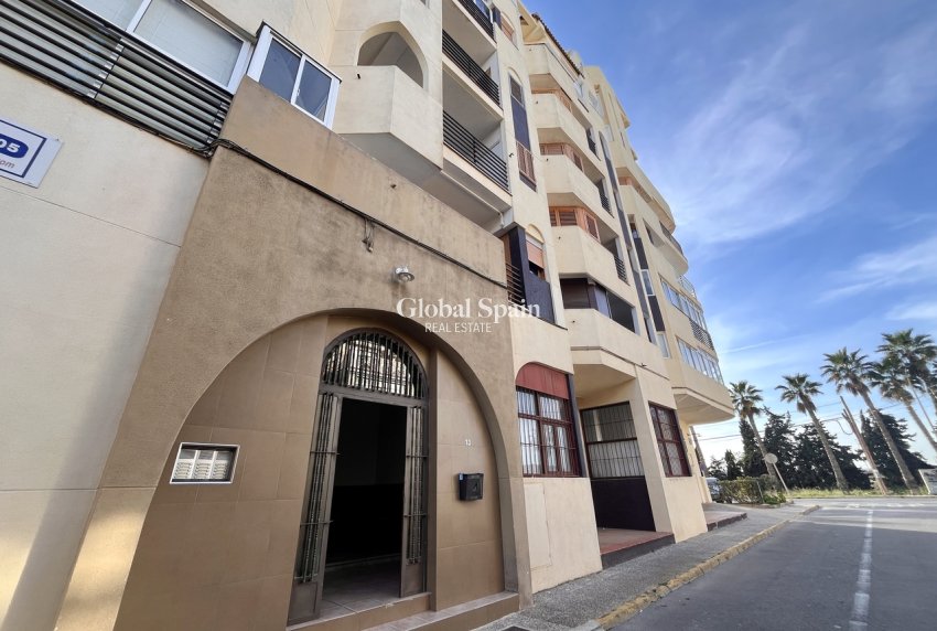 Revente - APPARTEMENT -
TORREVIEJA - Costa Blanca