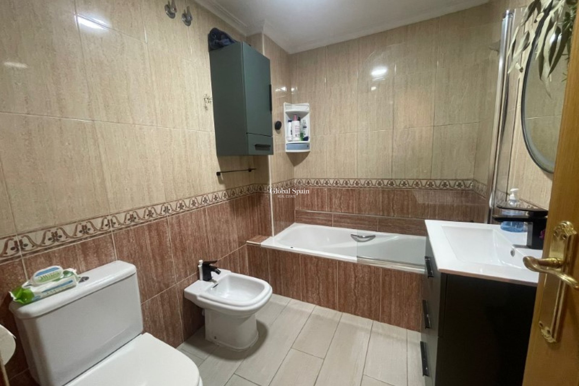 Revente - APPARTEMENT -
TORREVIEJA - Costa Blanca