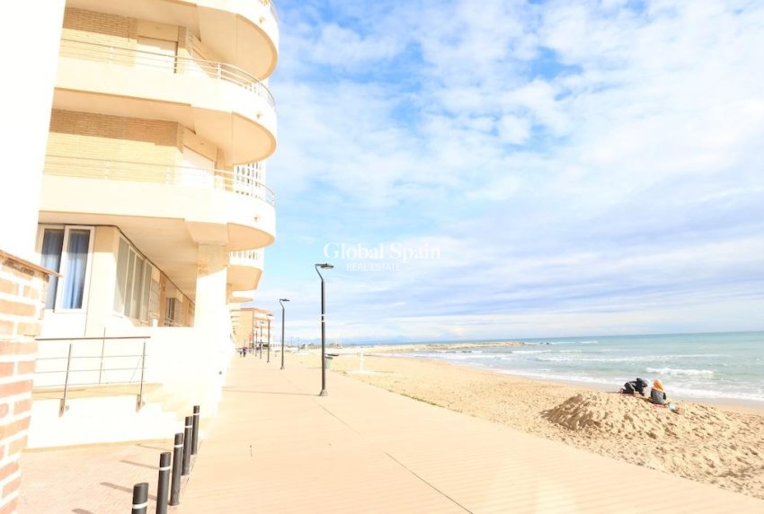Revente - APPARTEMENT -
TORREVIEJA - Costa Blanca