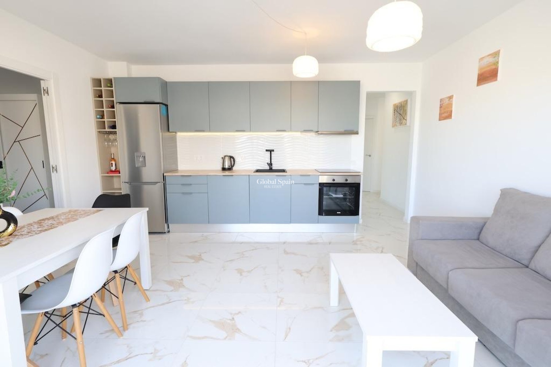 Revente - APPARTEMENT -
TORREVIEJA - Costa Blanca