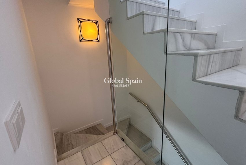 Revente - APPARTEMENT -
TORREVIEJA - Costa Blanca