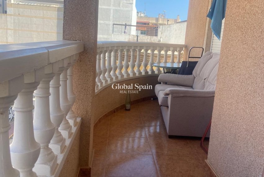 Revente - APPARTEMENT -
TORREVIEJA - Costa Blanca