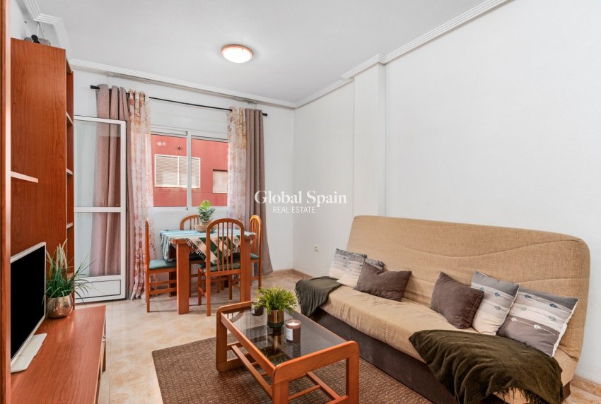 Revente - APPARTEMENT -
TORREVIEJA - Costa Blanca