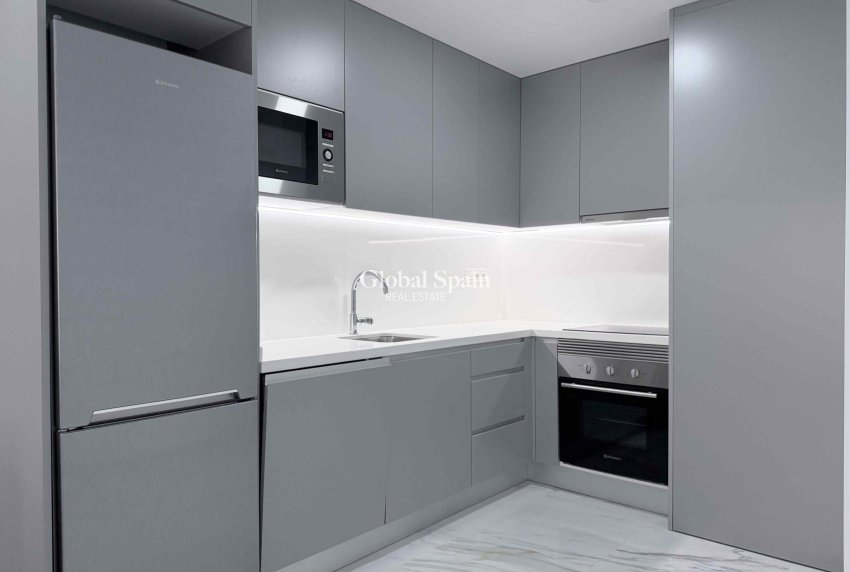 Revente - APPARTEMENT -
TORREVIEJA - Costa Blanca