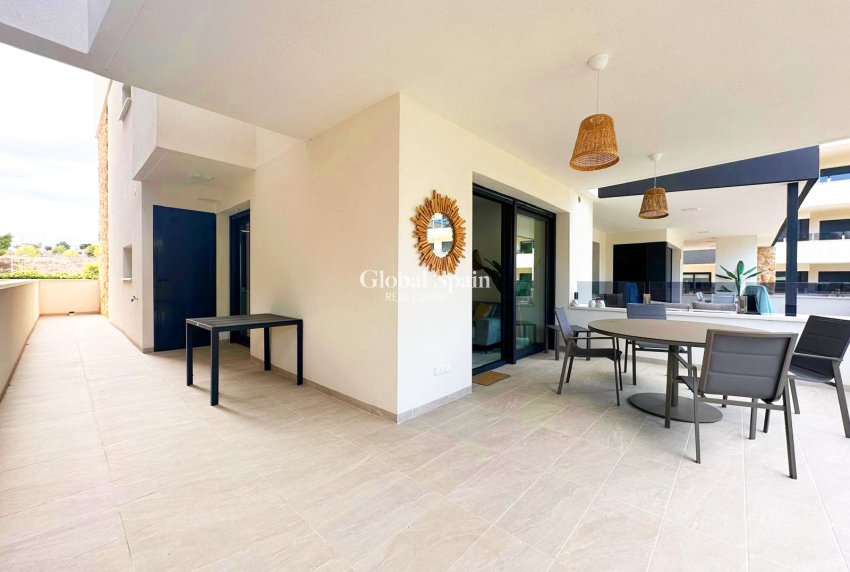 Revente - APPARTEMENT -
TORREVIEJA - Costa Blanca