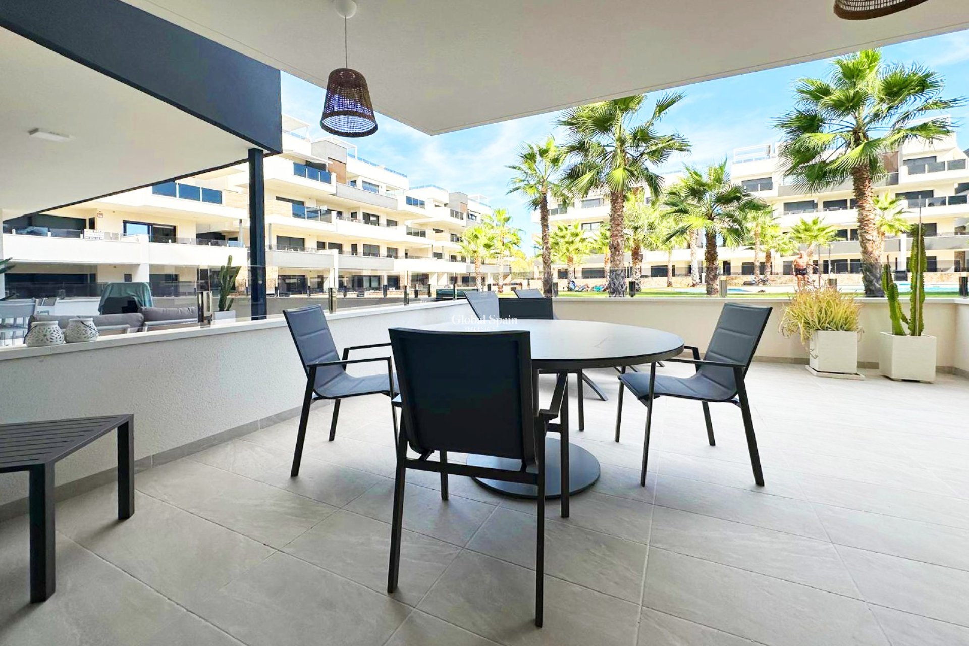 Revente - APPARTEMENT -
TORREVIEJA - Costa Blanca