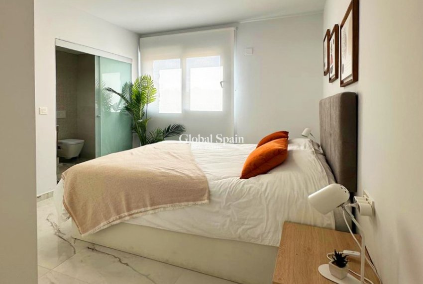 Revente - APPARTEMENT -
TORREVIEJA - Costa Blanca