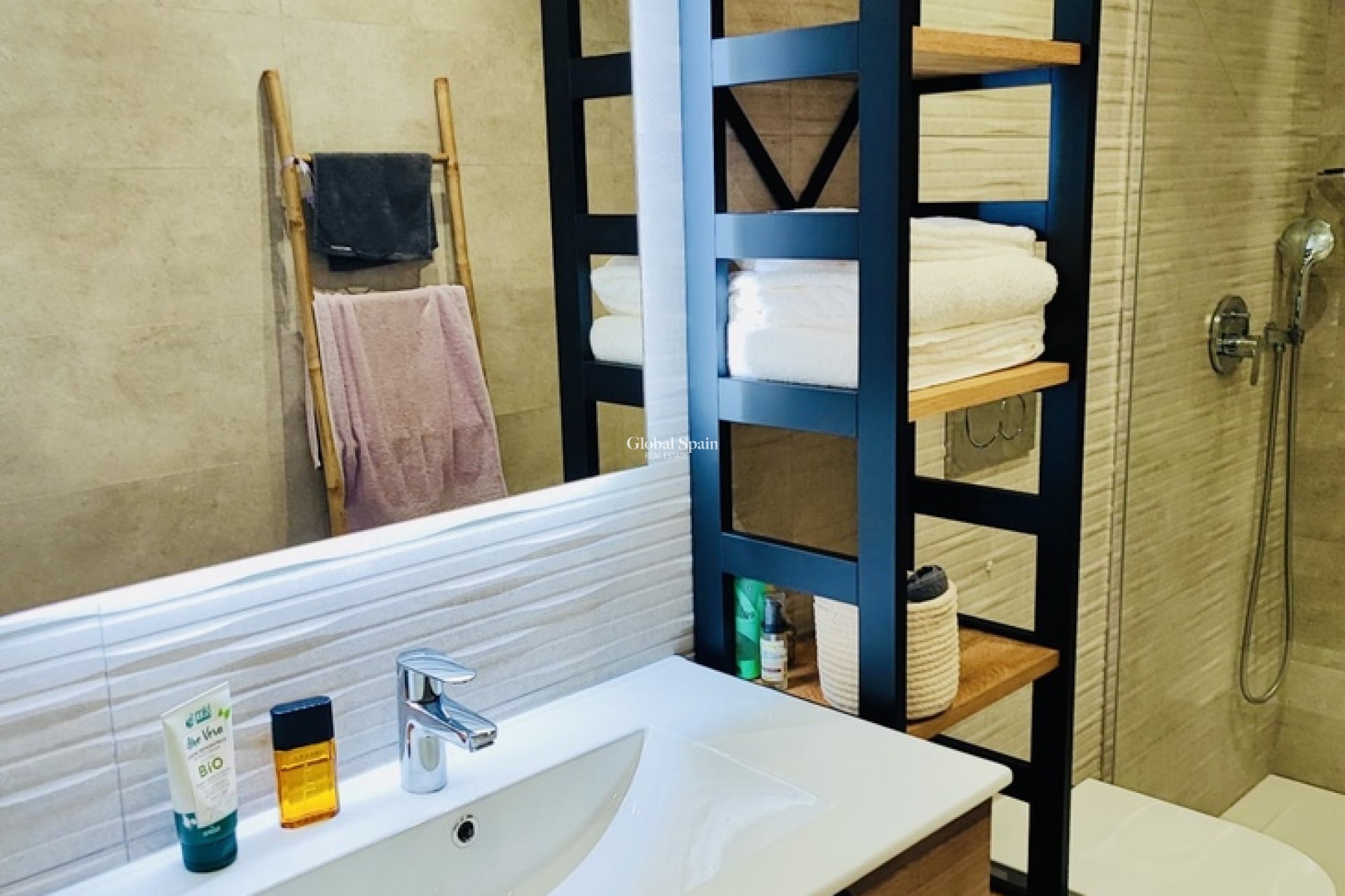 Revente - APPARTEMENT -
TORREVIEJA - Costa Blanca