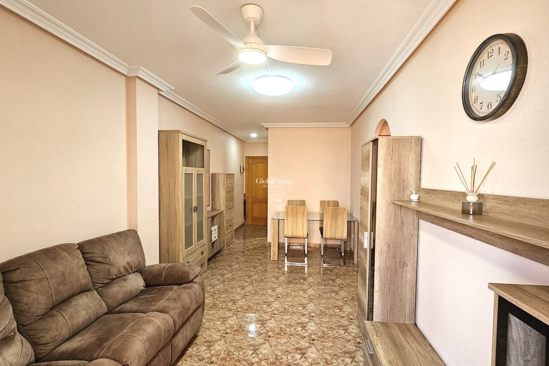 Revente - APPARTEMENT -
TORREVIEJA - Costa Blanca
