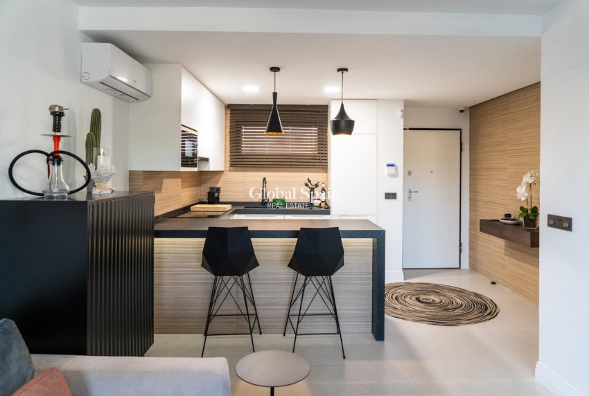 Revente - APPARTEMENT -
TORREVIEJA - Costa Blanca