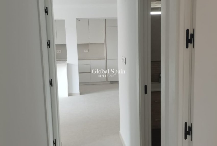 Revente - APPARTEMENT -
TORREVIEJA - Costa Blanca