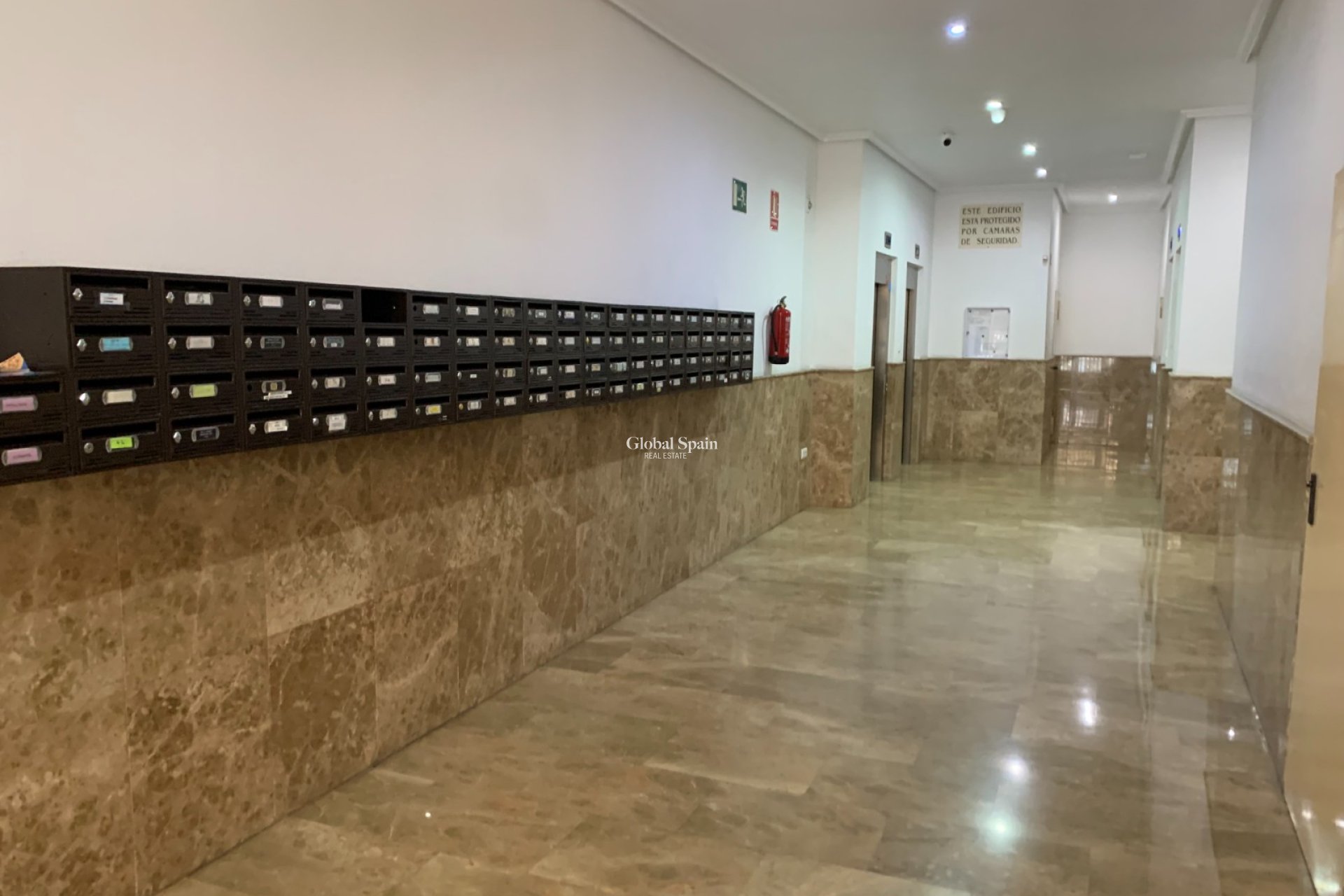 Revente - APPARTEMENT -
TORREVIEJA - Costa Blanca