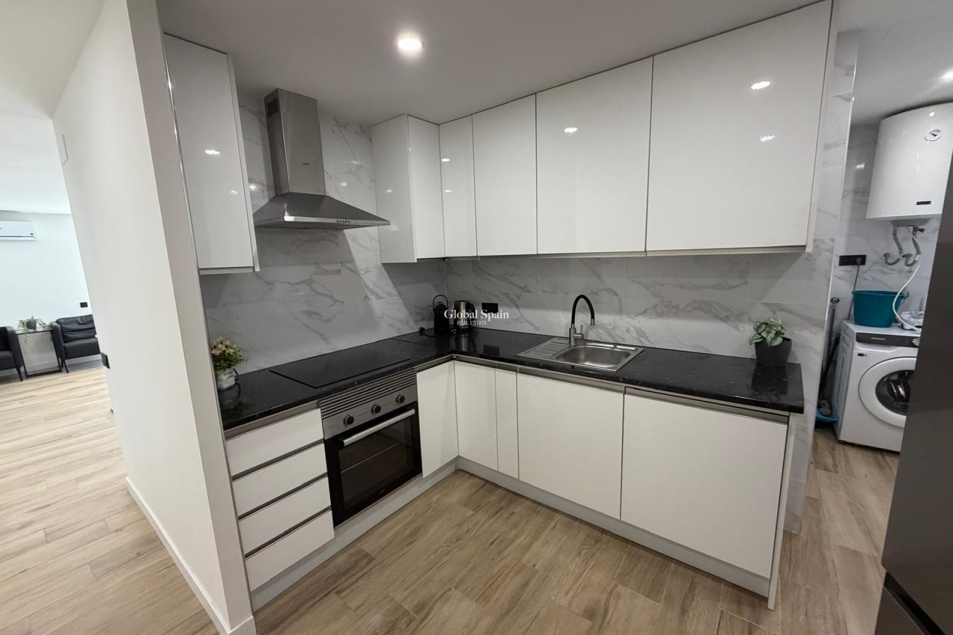 Revente - APPARTEMENT -
TORREVIEJA - Costa Blanca